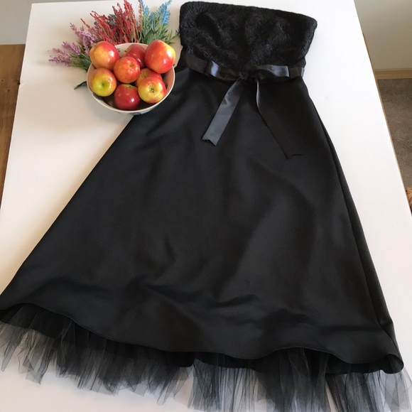 Scene Dresses & Skirts - Scene Size 7/8 Black Strapless Tea Length Dress
